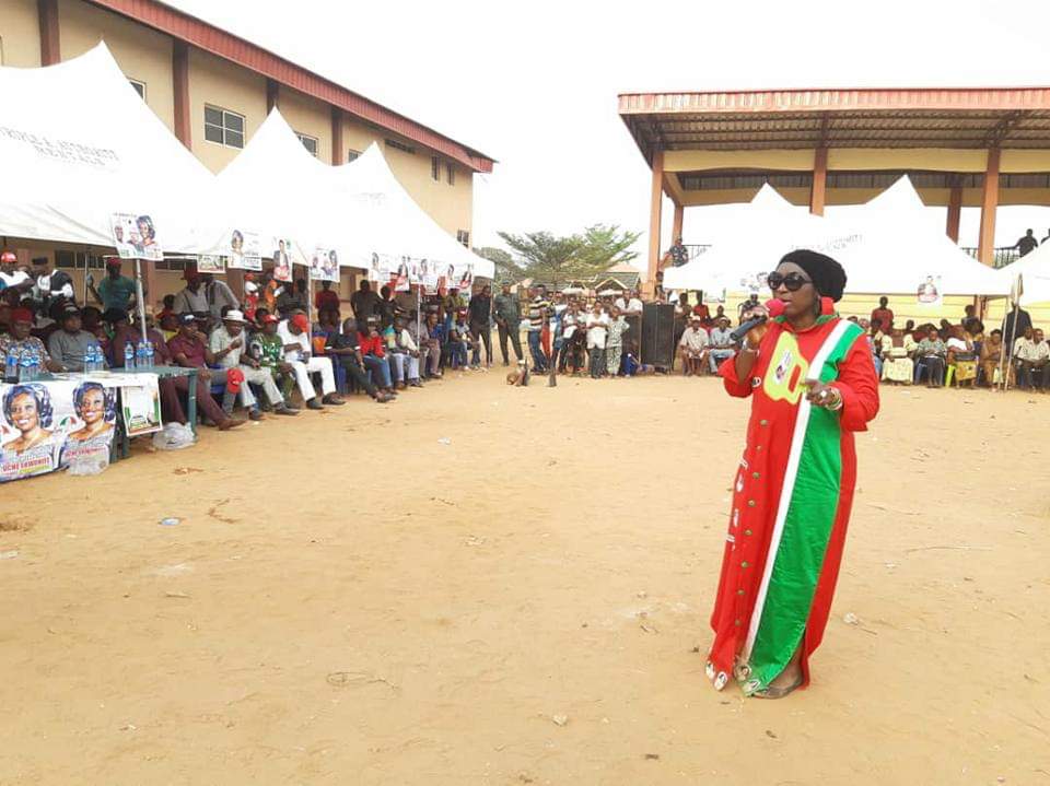 Senator Uche Ekwunife addressing the crowd