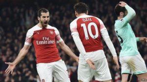 mkhitaryan celebrates with Ozil