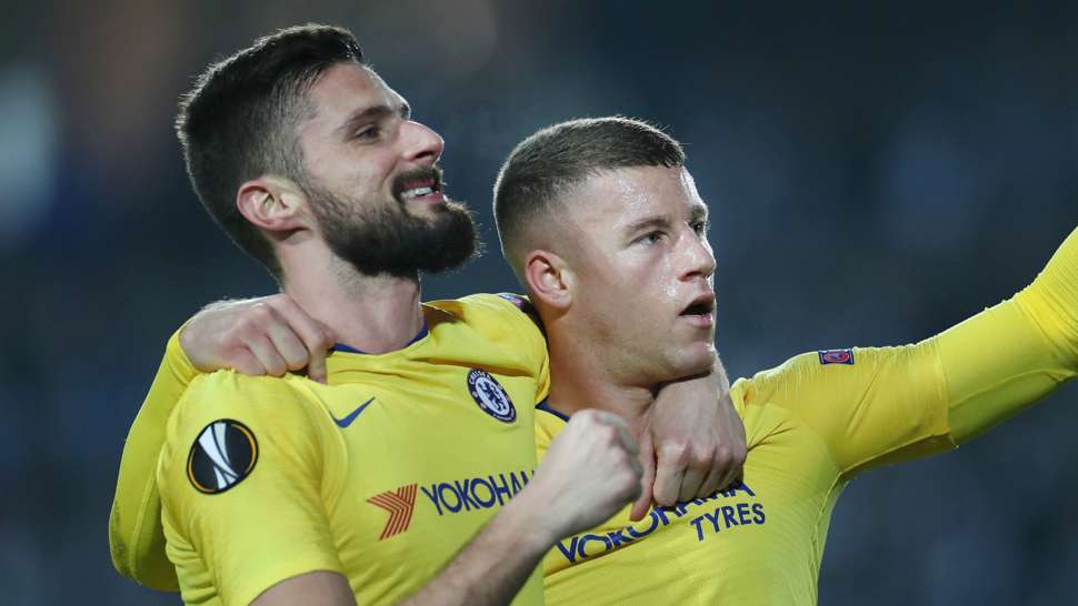 Ross Barkley of chelsea celebrates with Giroud