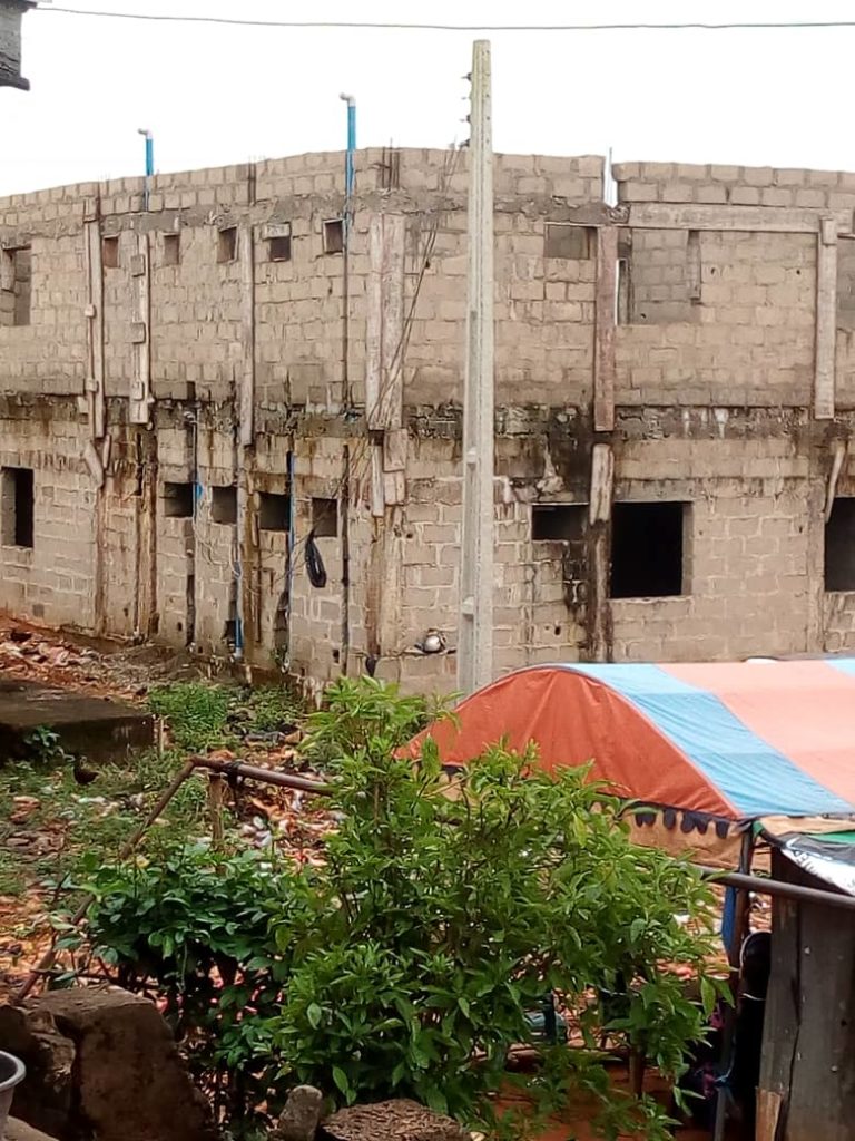 The uncompleted school building