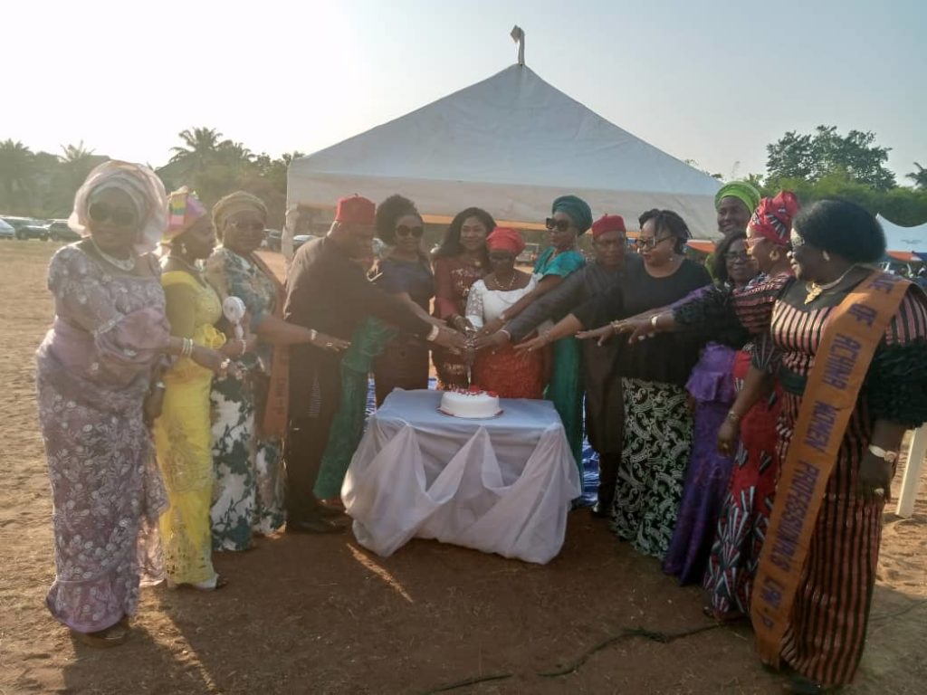 Cutting of cake