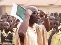 Emekwulu with students