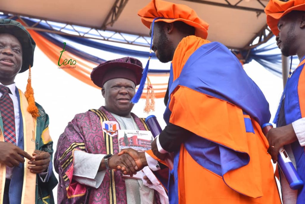 Royal handshake: The Chancellor Nnamdi Azikiwe University Awka Unizik His Majesty, Dr Da Jacob Gyang Buba, CON 