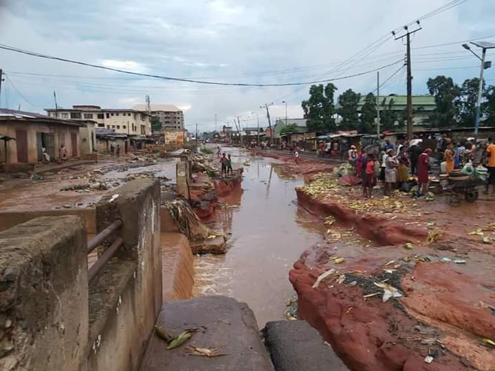 Rights Group perform mock Commissioning bad roads Anambra
