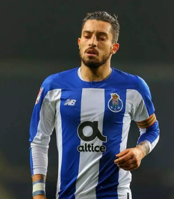 Alex Telles