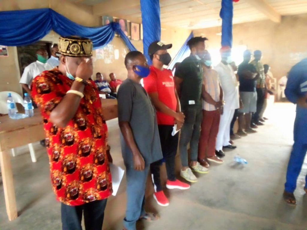 The newly elected 13-Man Umuona Town Union Executives led Chief Kenneth Okoli (Ide) being sworn-in after the election.