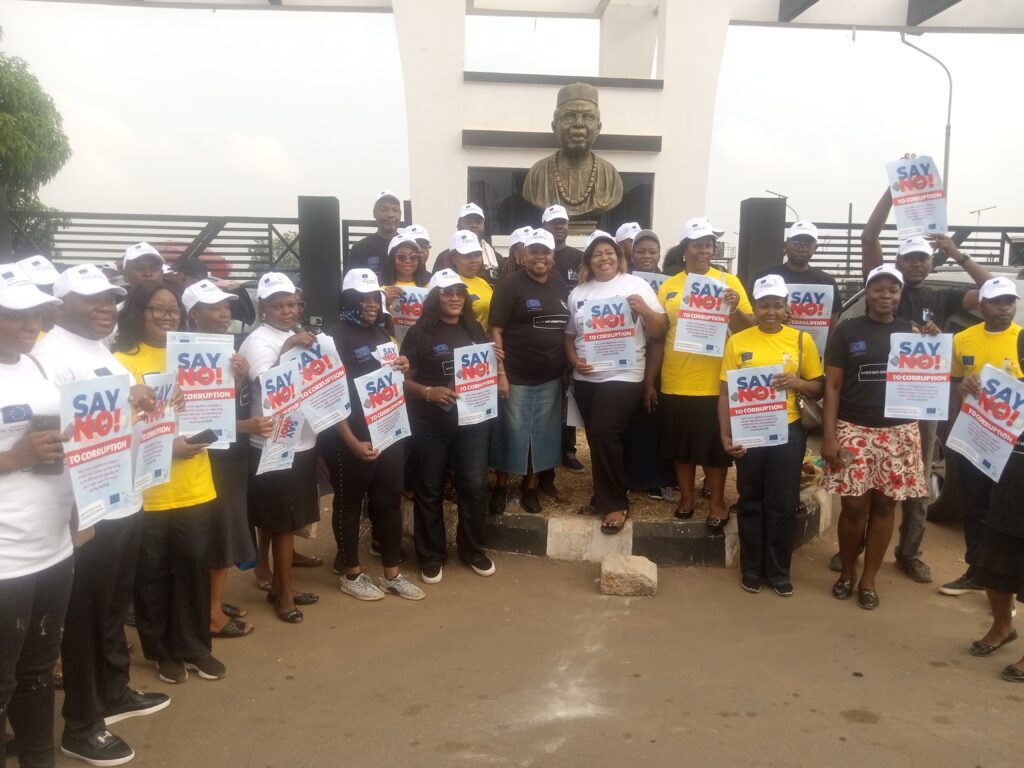 Nigerians must fight corruption to secure better future for country ...