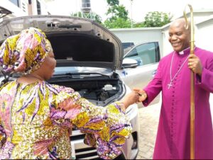Bishop-Ikeakor-Gifts-Wife-Brand-New-Car-for-Mothers-Sunday