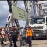 Niger Bridge Closure: CP Oji Ama Leads Security Inspection, Orders Increased Patrols on Diversion Routes‎